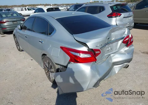 2017 Nissan Altima 2.5 Sv z USA, uszkodzony, nr VIN 1N4AL3AP2HC475268